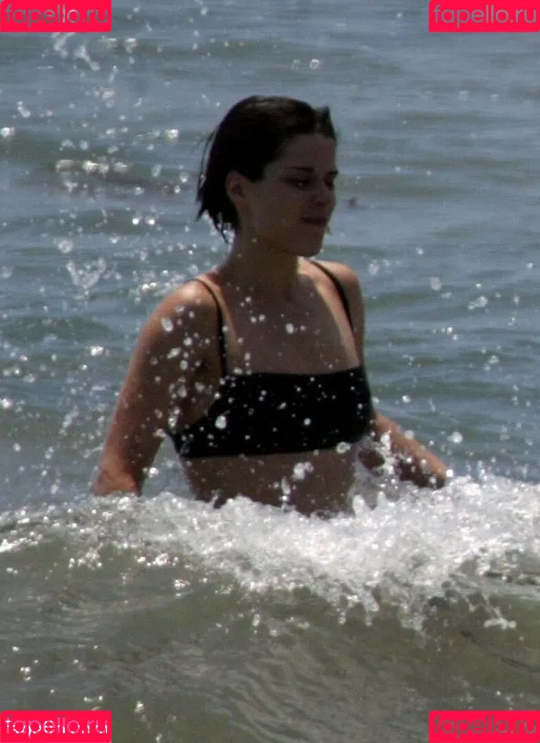 Neve Campbell Onlyfans Photo Gallery 