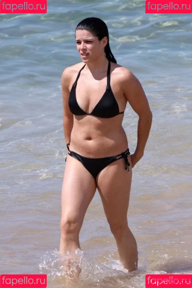 Neve Campbell Onlyfans Photo Gallery 