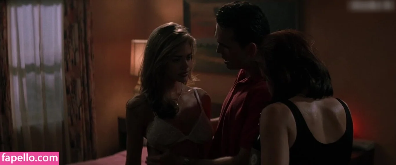 Neve Campbell Onlyfans Photo Gallery 