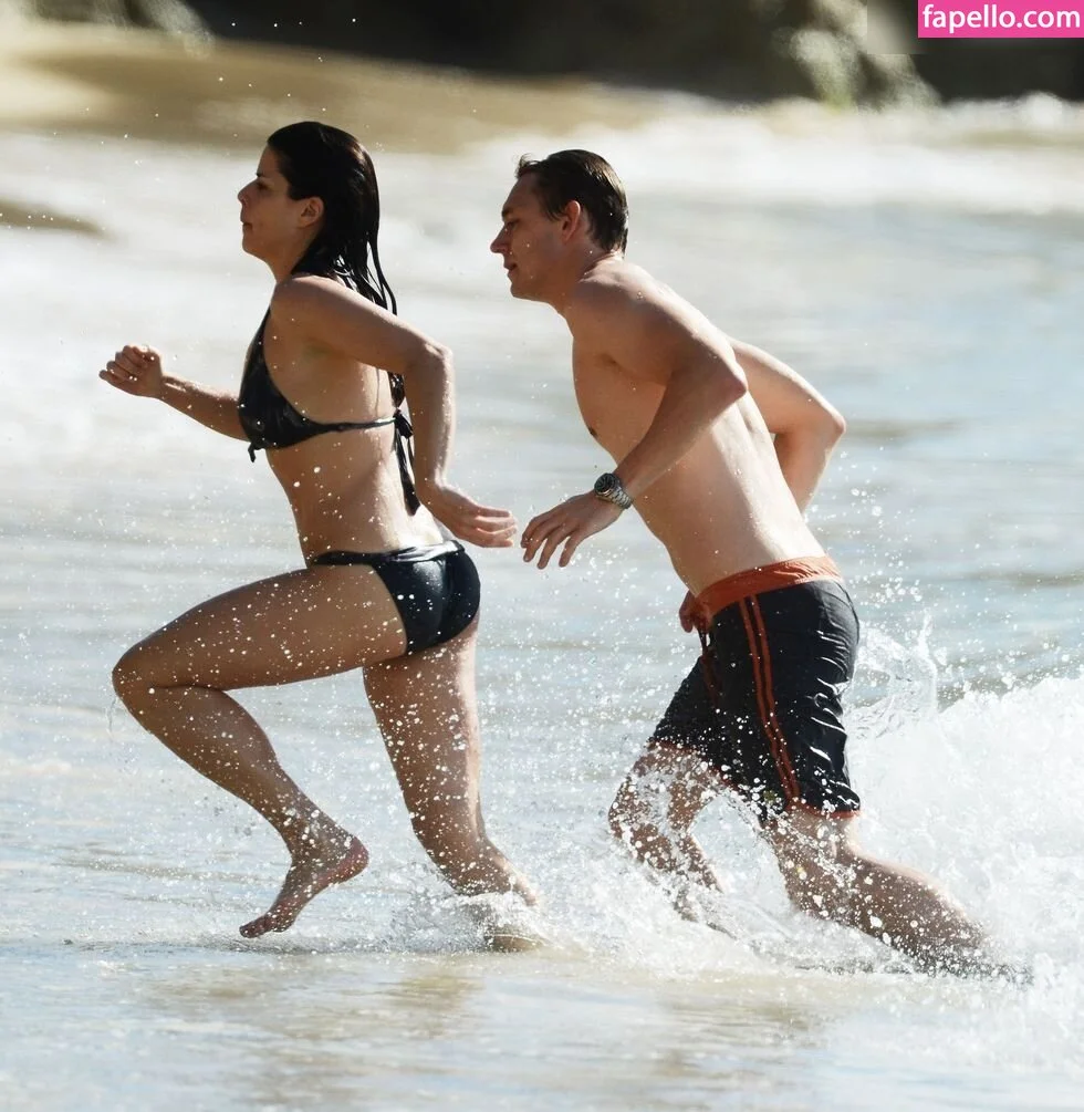 Neve Campbell Onlyfans Photo Gallery 