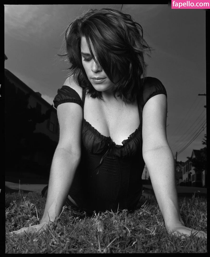 Neve Campbell Onlyfans Photo Gallery 