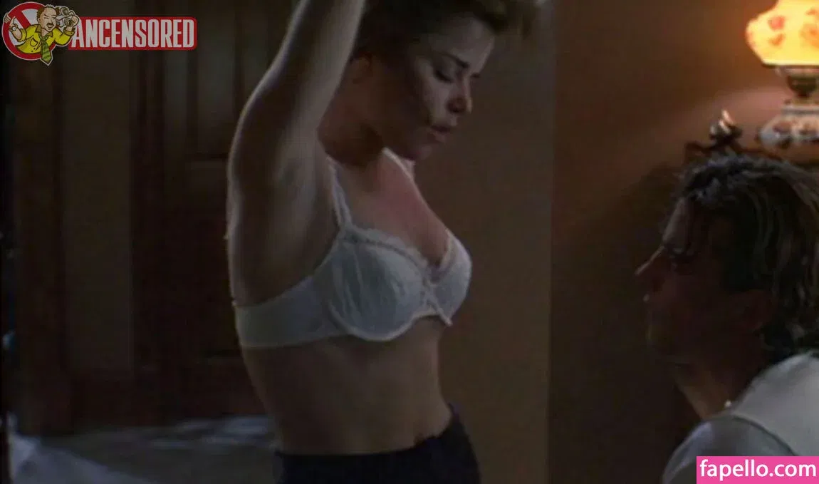 Neve Campbell Onlyfans Photo Gallery 