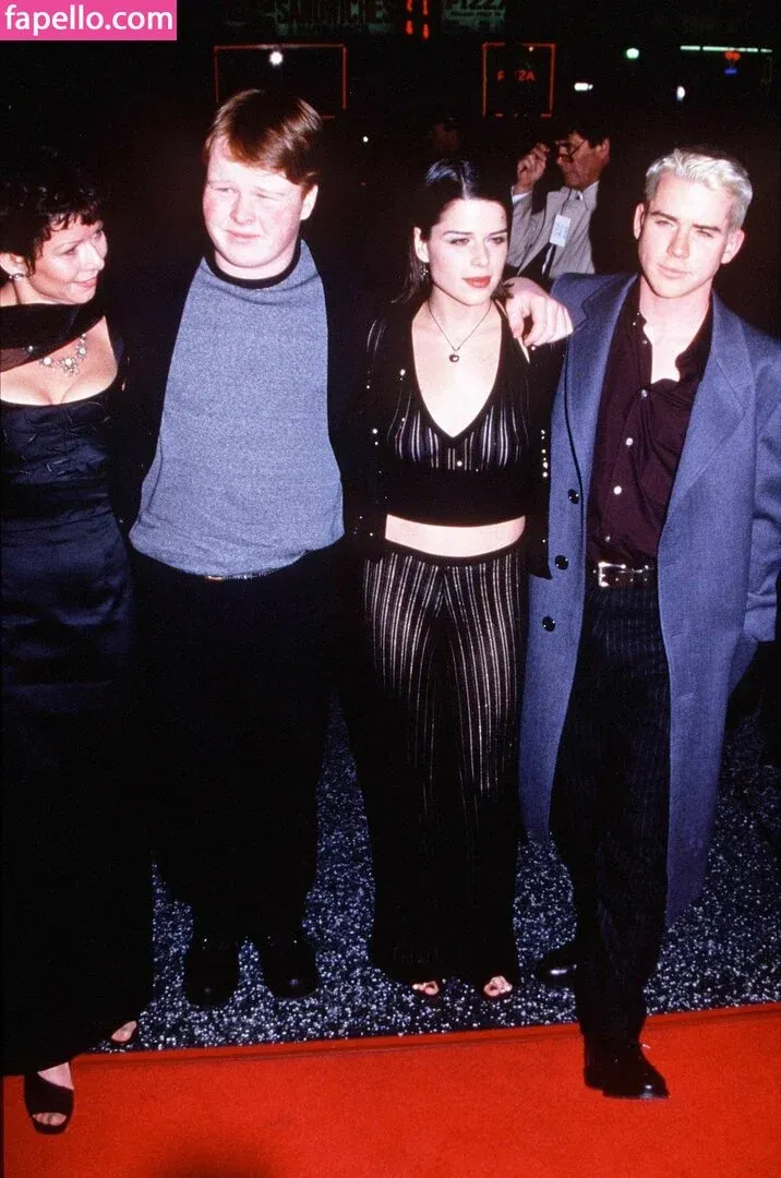 Neve Campbell Onlyfans Photo Gallery 