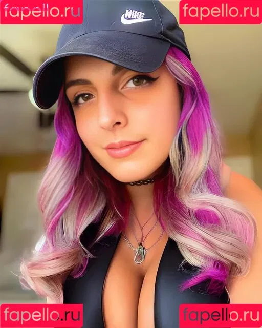 Simby Onlyfans Photo Gallery 