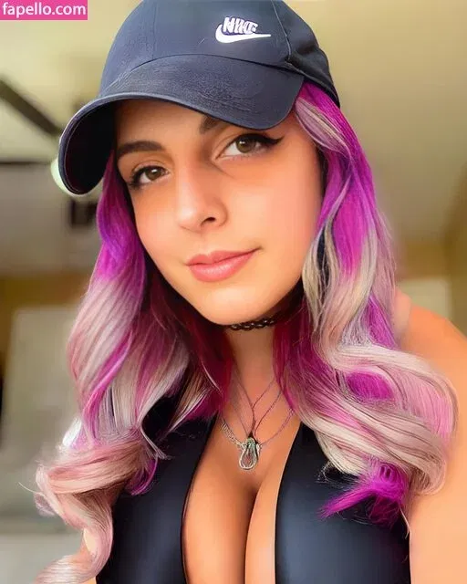 Simby Onlyfans Photo Gallery 