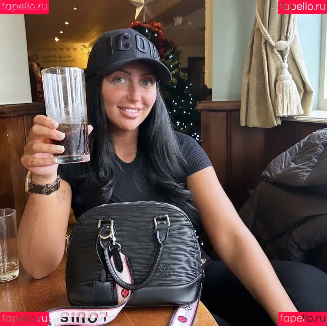 Popping Candy Onlyfans Photo Gallery 