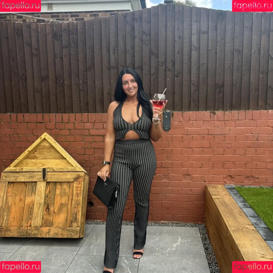 Popping Candy Onlyfans Photo Gallery 