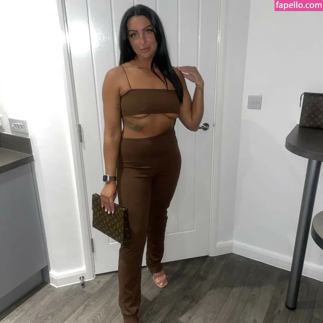 Popping Candy Onlyfans Photo Gallery 