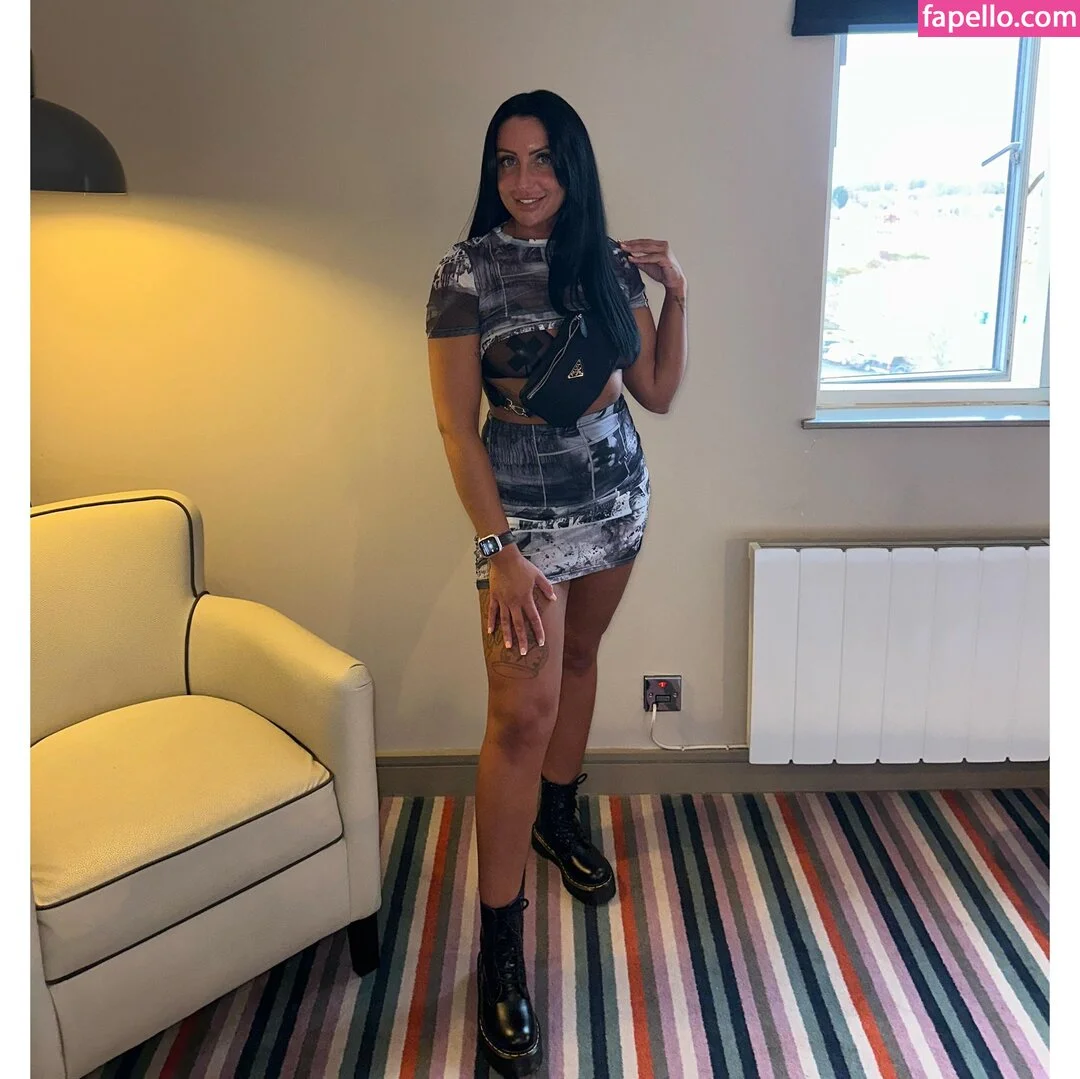 Popping Candy Onlyfans Photo Gallery 
