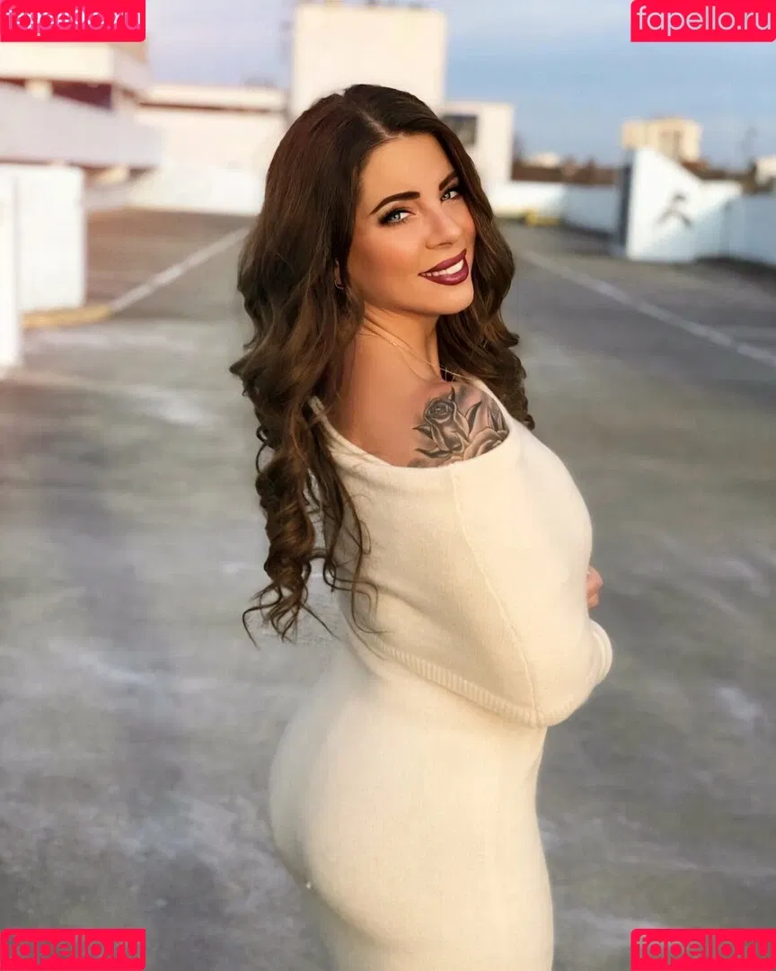 Jenny Frankhauser Onlyfans Photo Gallery 