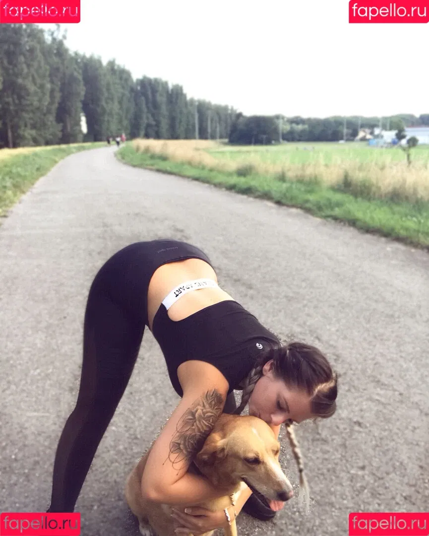 Jenny Frankhauser Onlyfans Photo Gallery 