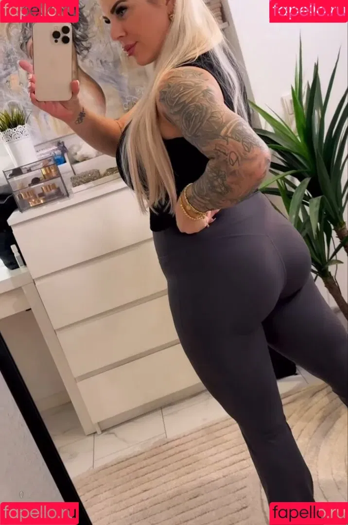 Jenny Frankhauser Onlyfans Photo Gallery 