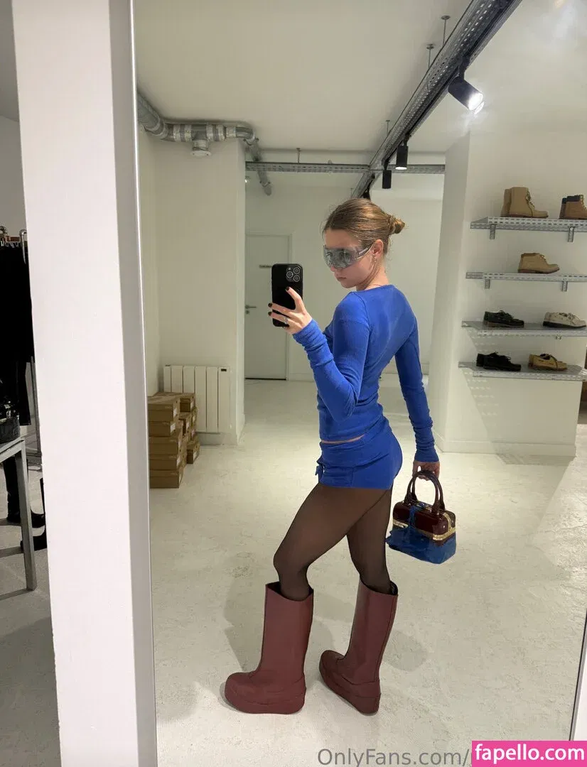 Ann Mlyg0n Onlyfans Photo Gallery 