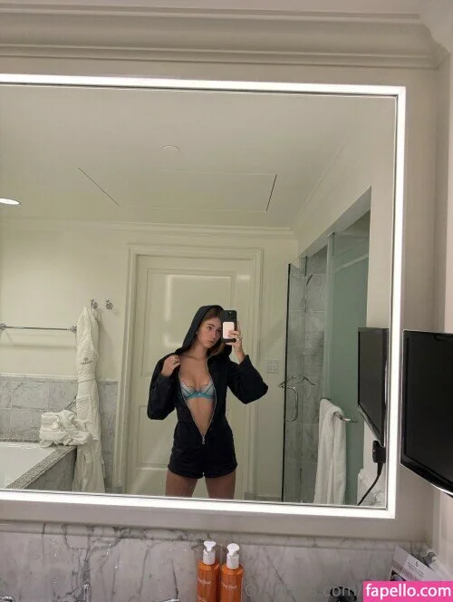 Ann Mlyg0n Onlyfans Photo Gallery 