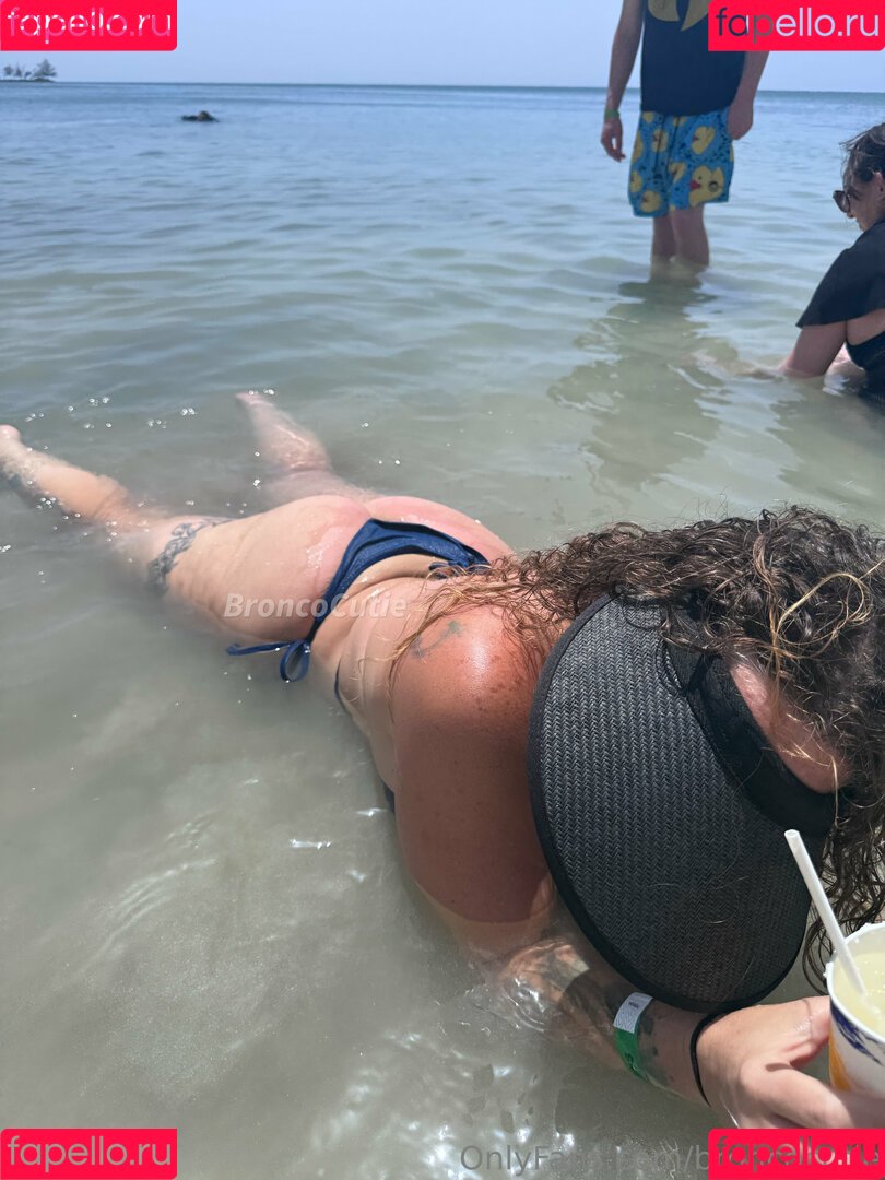 Broncocutie Onlyfans Photo Gallery 