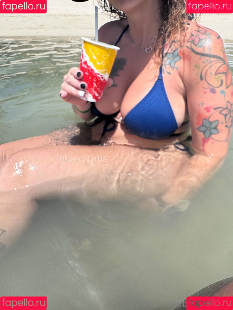 Broncocutie Onlyfans Photo Gallery 