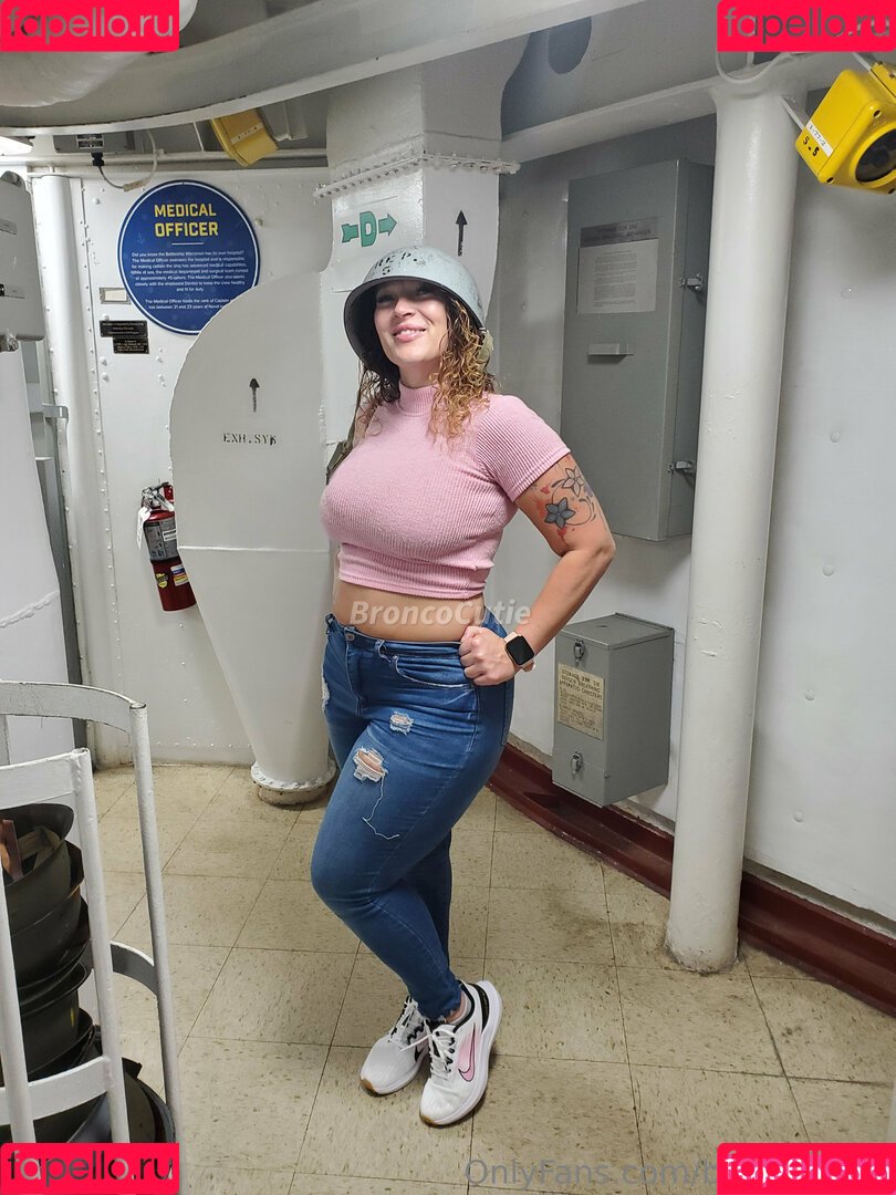 Broncocutie Onlyfans Photo Gallery 