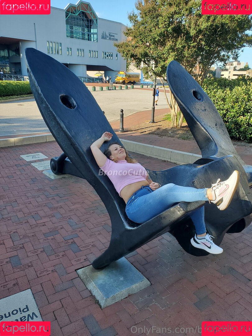 Broncocutie Onlyfans Photo Gallery 