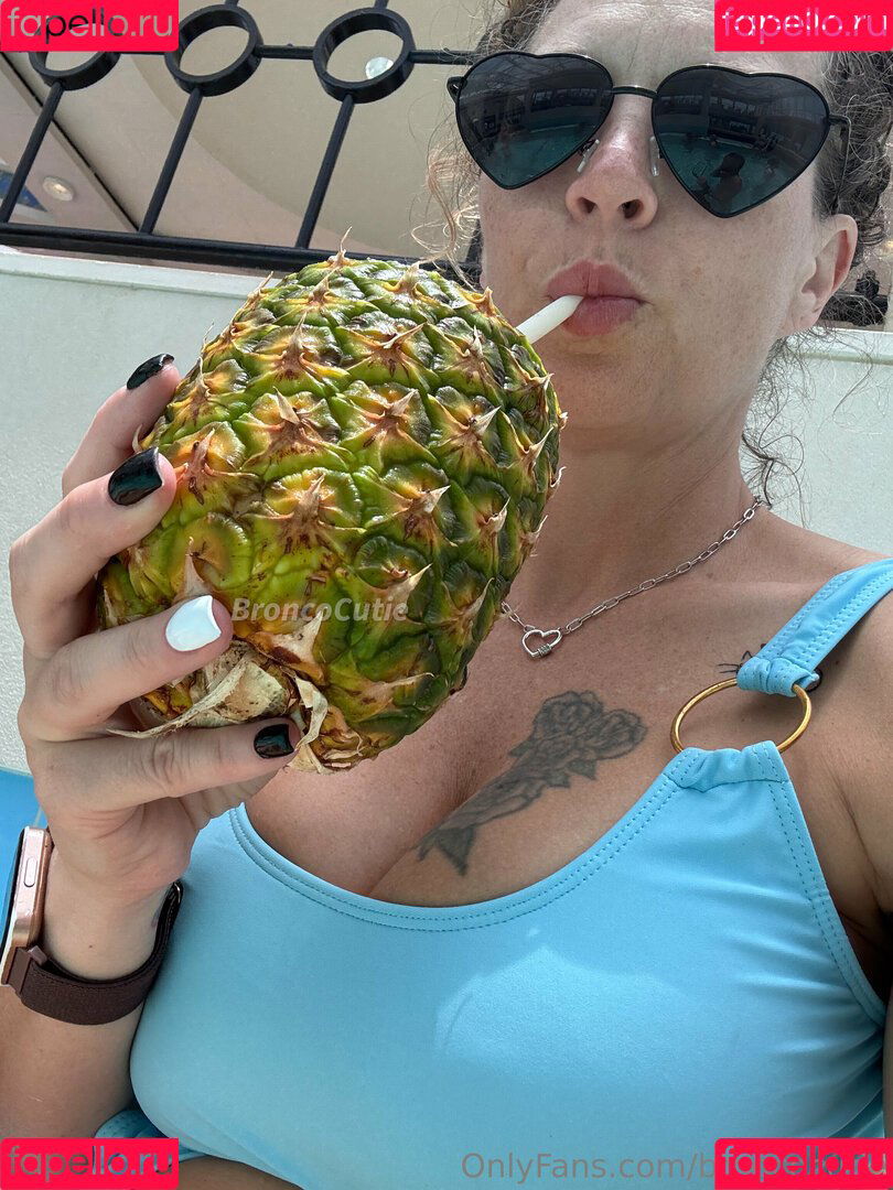 Broncocutie Onlyfans Photo Gallery 