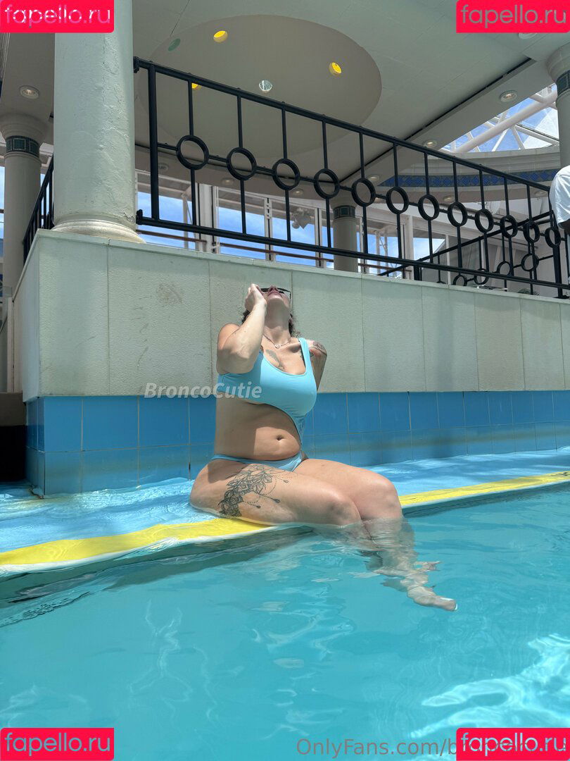 Broncocutie Onlyfans Photo Gallery 