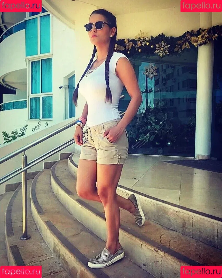 Kattia Vides Onlyfans Photo Gallery 