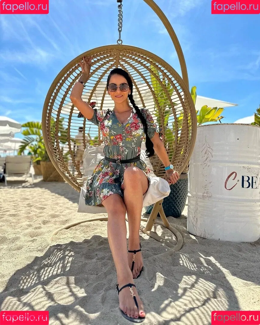 Kattia Vides Onlyfans Photo Gallery 