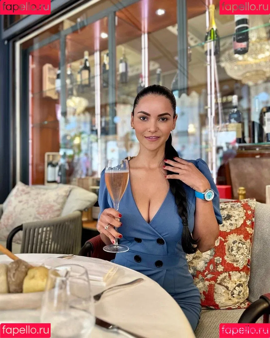 Kattia Vides Onlyfans Photo Gallery 