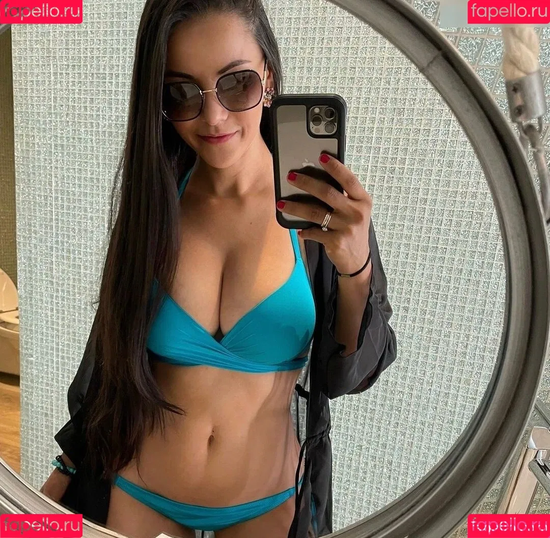 Kattia Vides Onlyfans Photo Gallery 