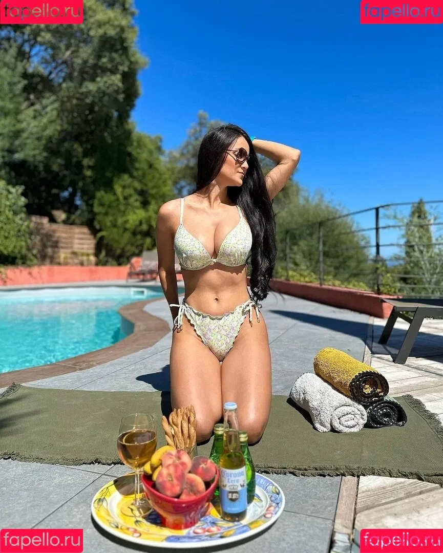 Kattia Vides Onlyfans Photo Gallery 