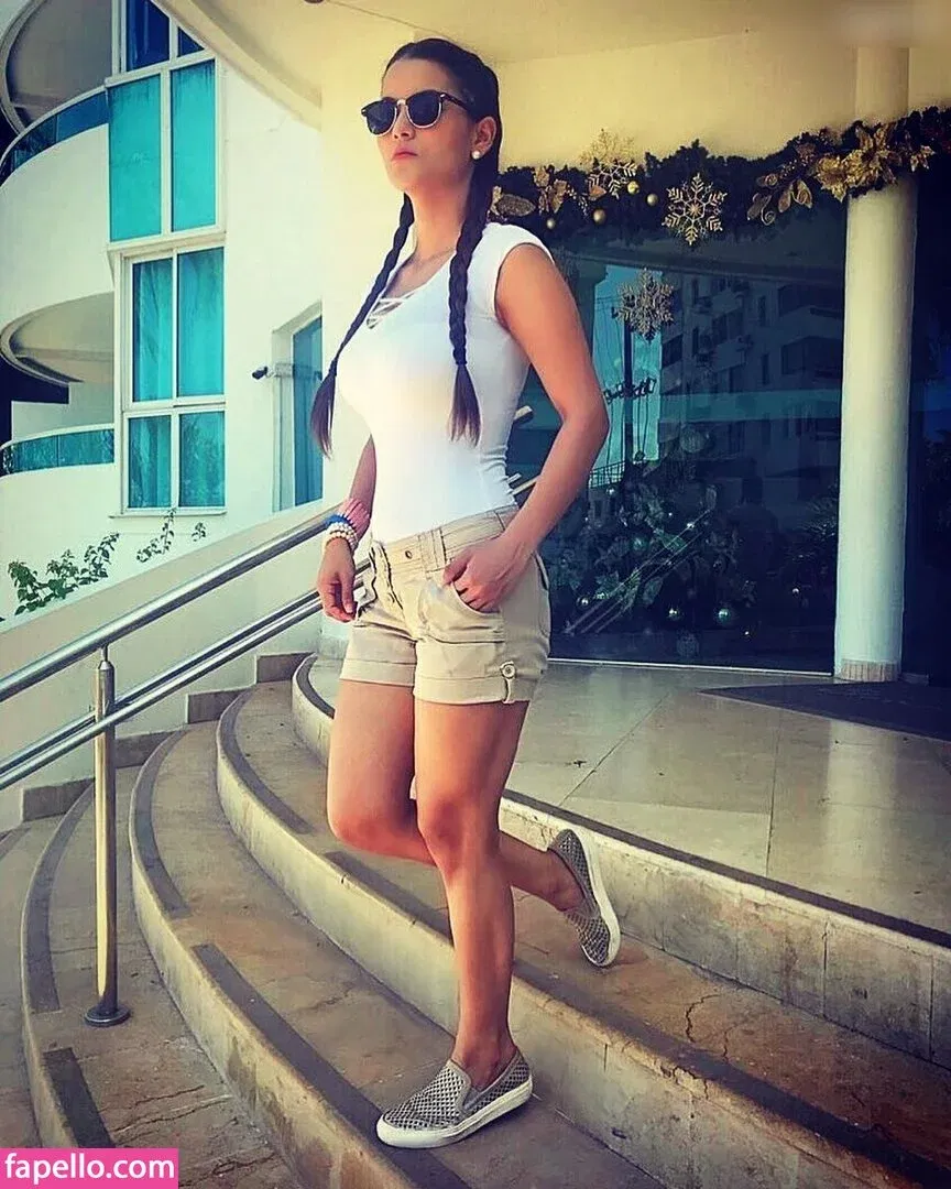 Kattia Vides Onlyfans Photo Gallery 