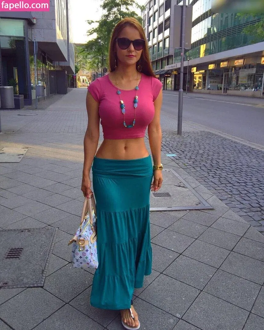 Kattia Vides Onlyfans Photo Gallery 