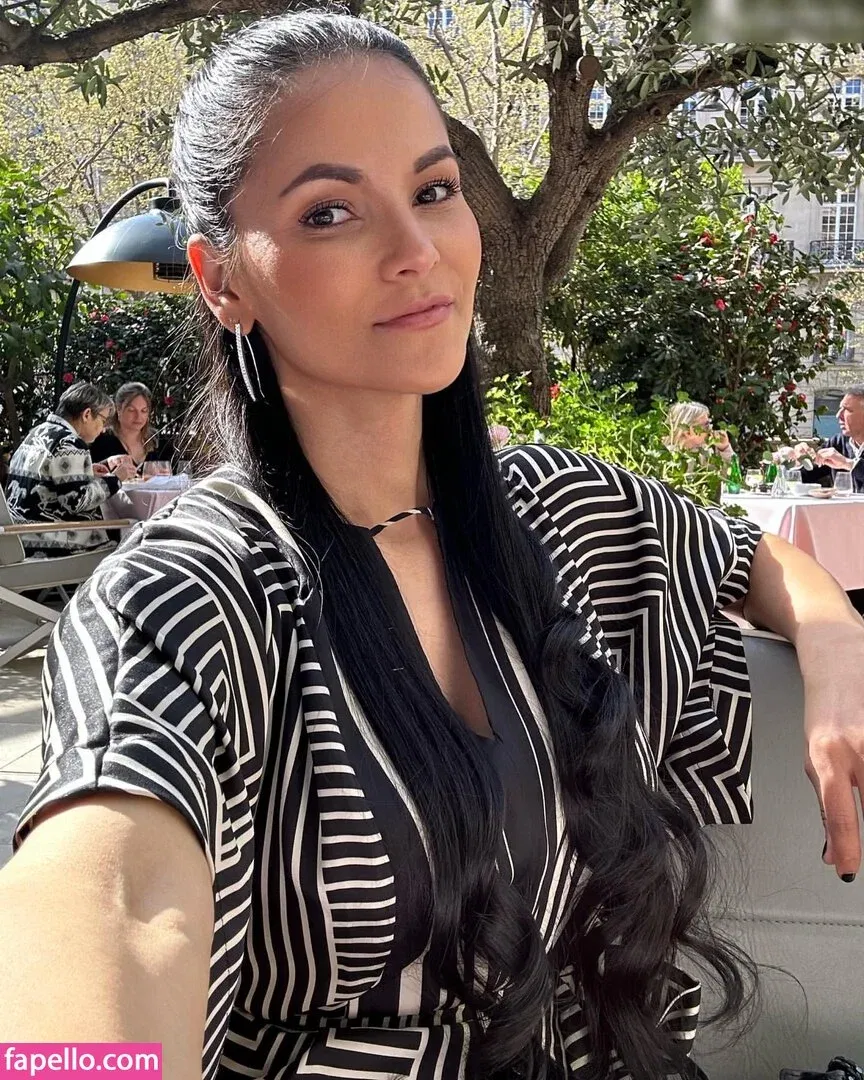 Kattia Vides Onlyfans Photo Gallery 