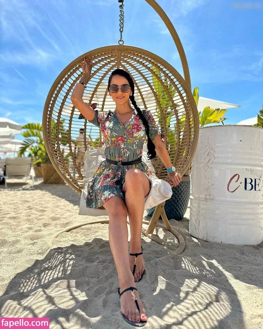 Kattia Vides Onlyfans Photo Gallery 