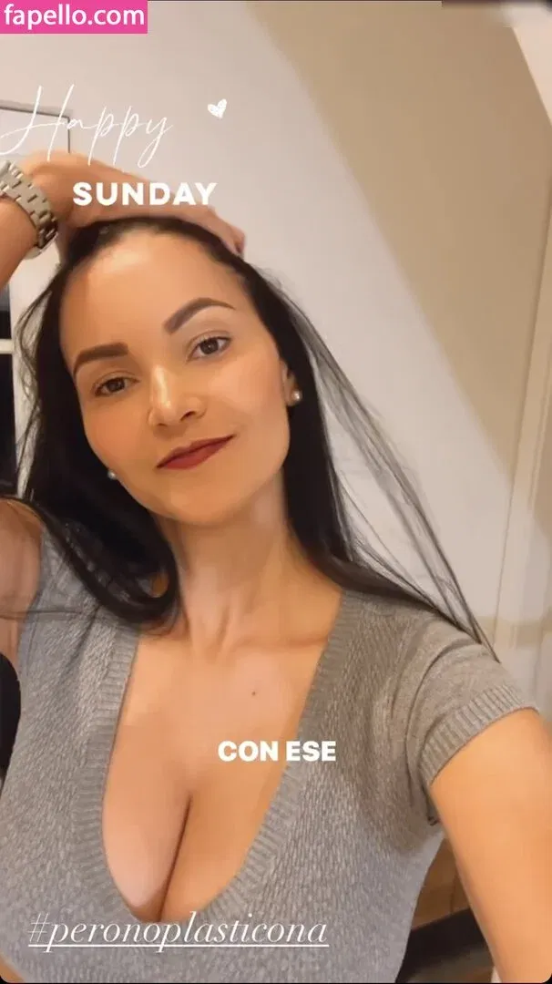 Kattia Vides Onlyfans Photo Gallery 