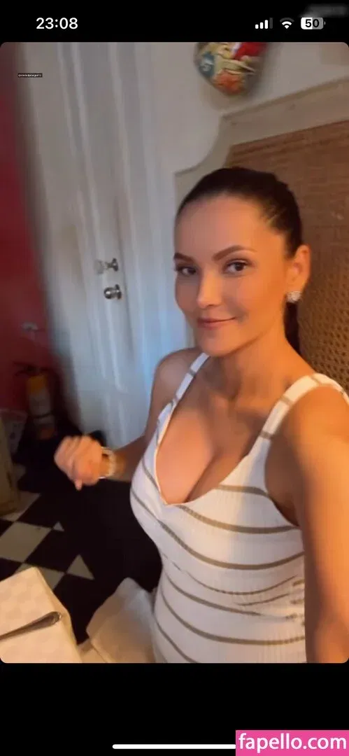 Kattia Vides Onlyfans Photo Gallery 