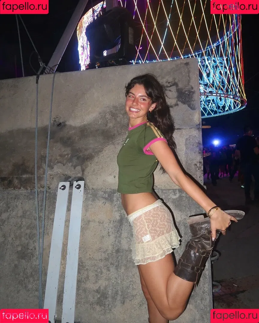Lydia Campanelli Onlyfans Photo Gallery 