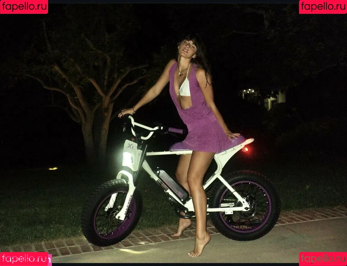 Lydia Campanelli Onlyfans Photo Gallery 