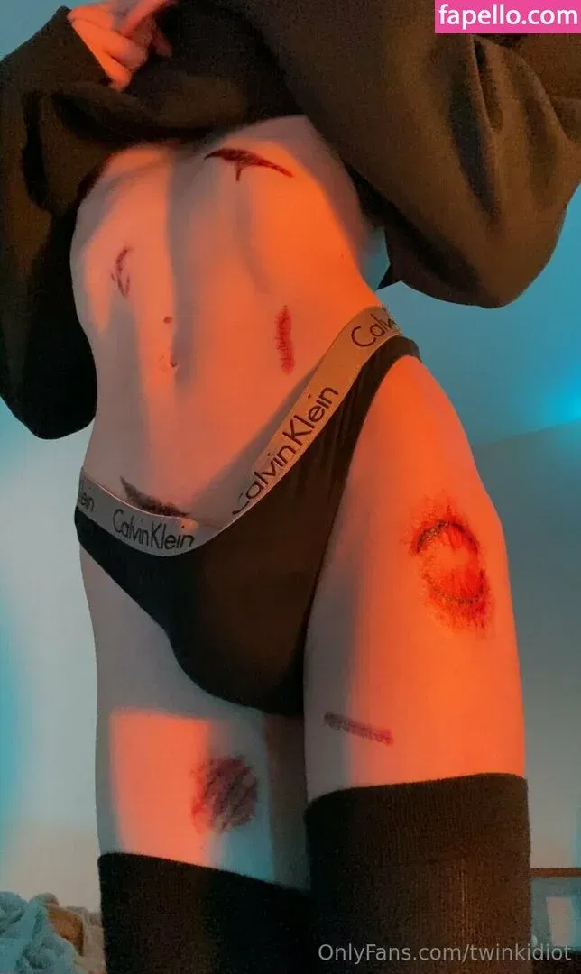 twinkidiot Onlyfans Photo Gallery 