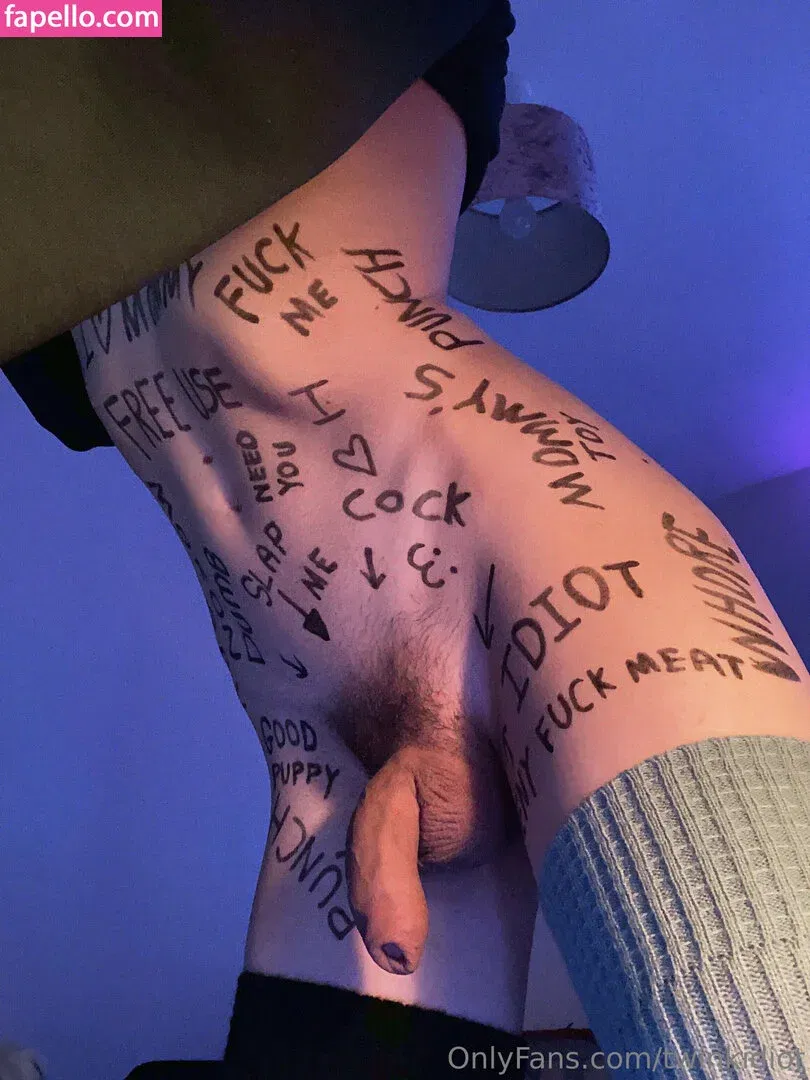 twinkidiot Onlyfans Photo Gallery 