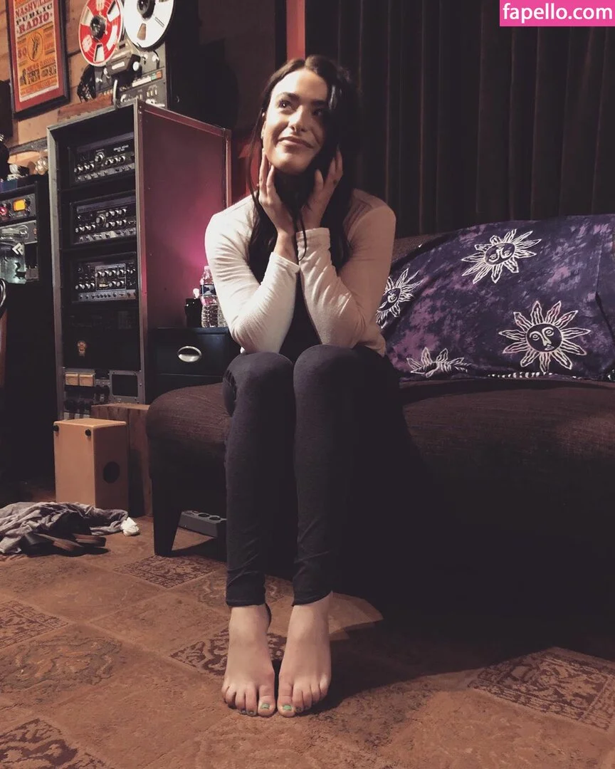 Laurel Wright Onlyfans Photo Gallery 