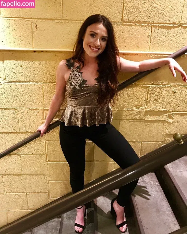 Laurel Wright Onlyfans Photo Gallery 