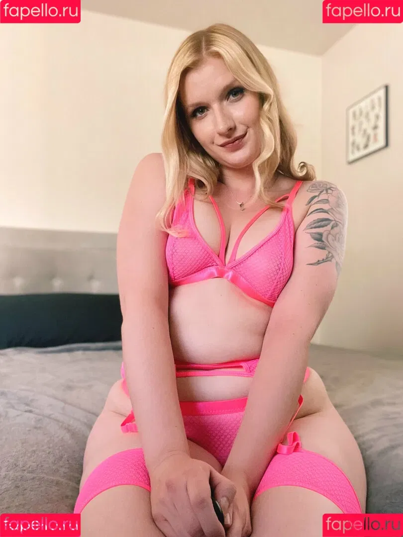 emmafromsweden Onlyfans Photo Gallery 
