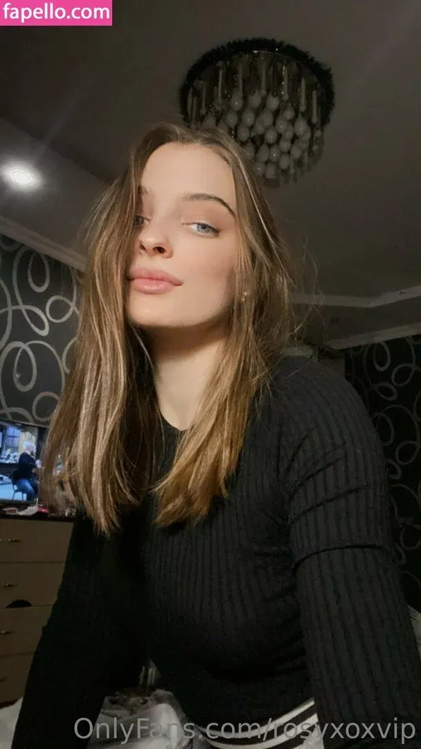 rosyxoxvip Onlyfans Photo Gallery 