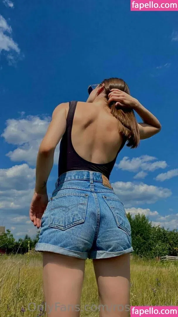 rosyxoxvip Onlyfans Photo Gallery 