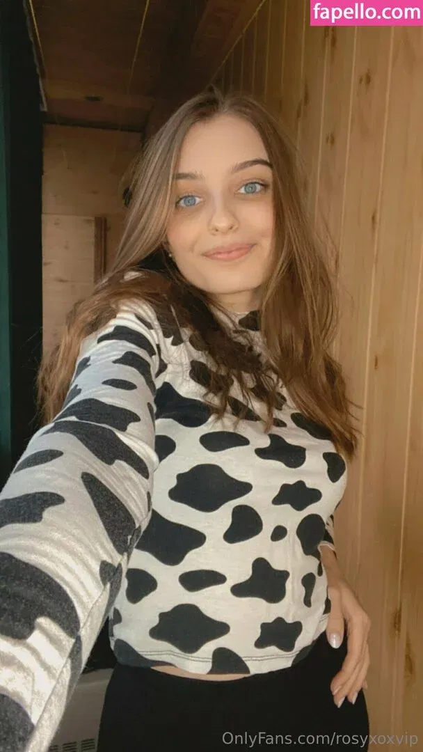 rosyxoxvip Onlyfans Photo Gallery 