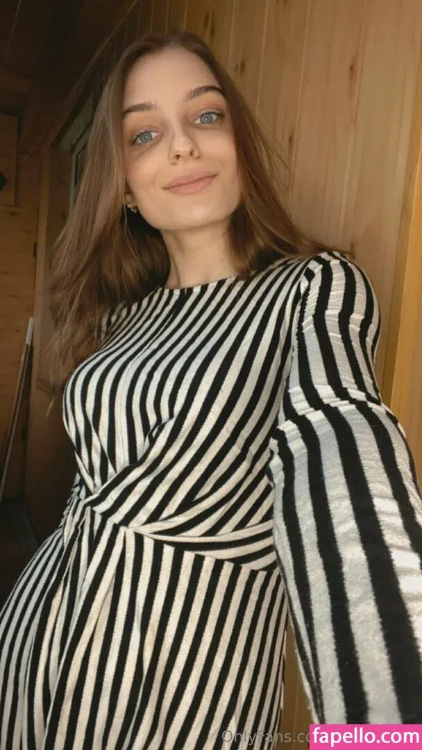 rosyxoxvip Onlyfans Photo Gallery 