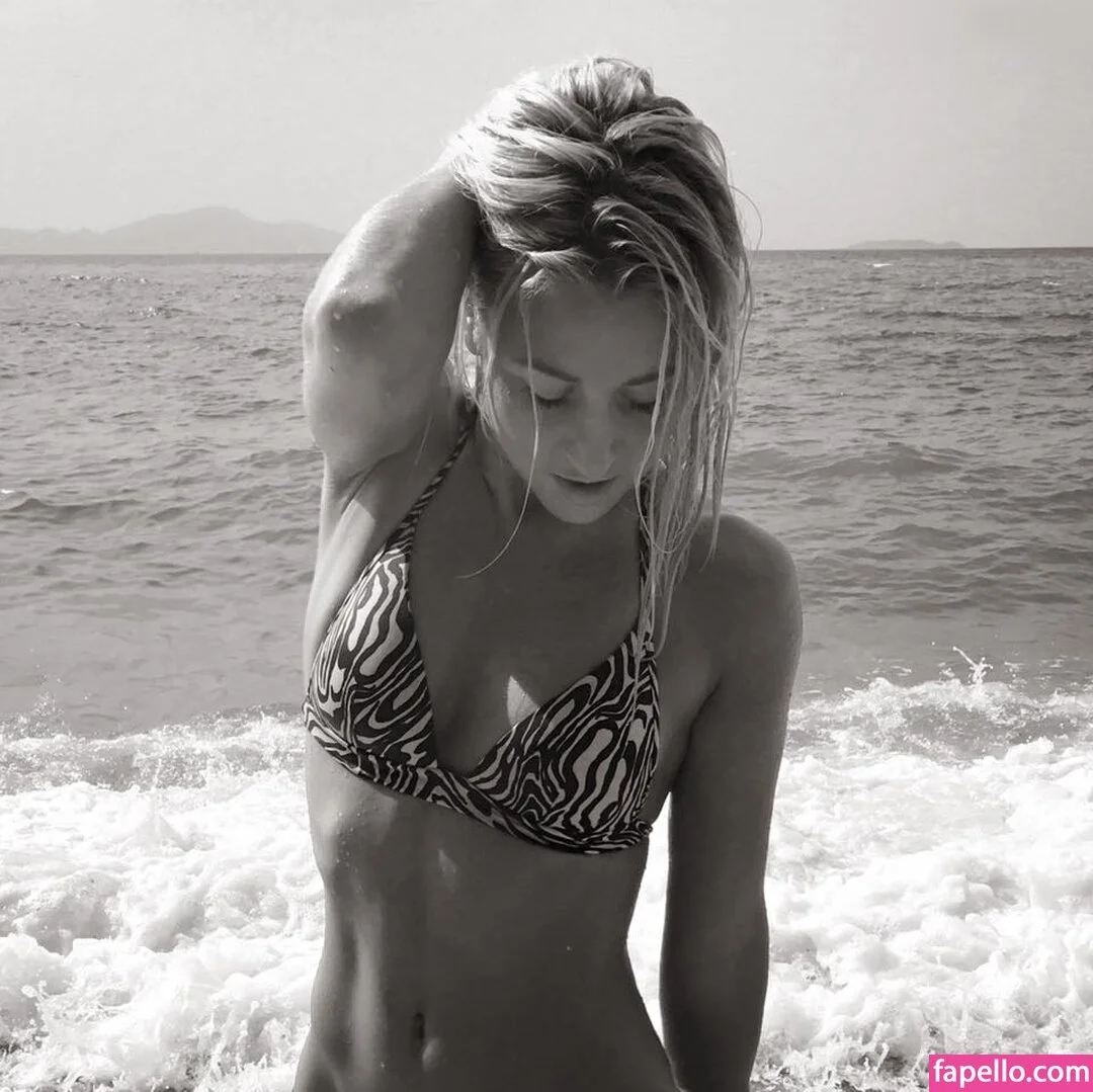 Kathrin Menzinger Onlyfans Photo Gallery 