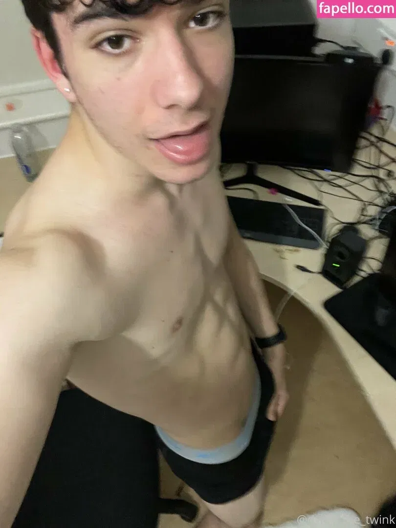 dylan_the_twink Onlyfans Photo Gallery 