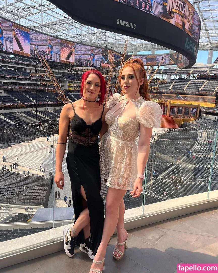 Isla Dawn Onlyfans Photo Gallery 