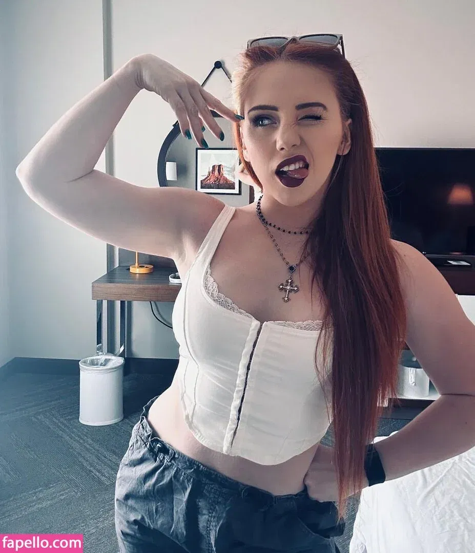 Isla Dawn Onlyfans Photo Gallery 